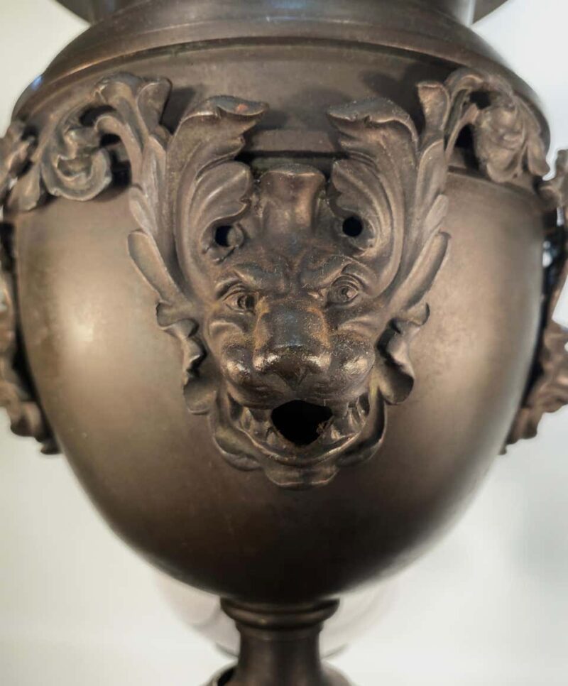 English Regency Bronze Argand Chandelier with Neoclassical Lion Mask - Image 3