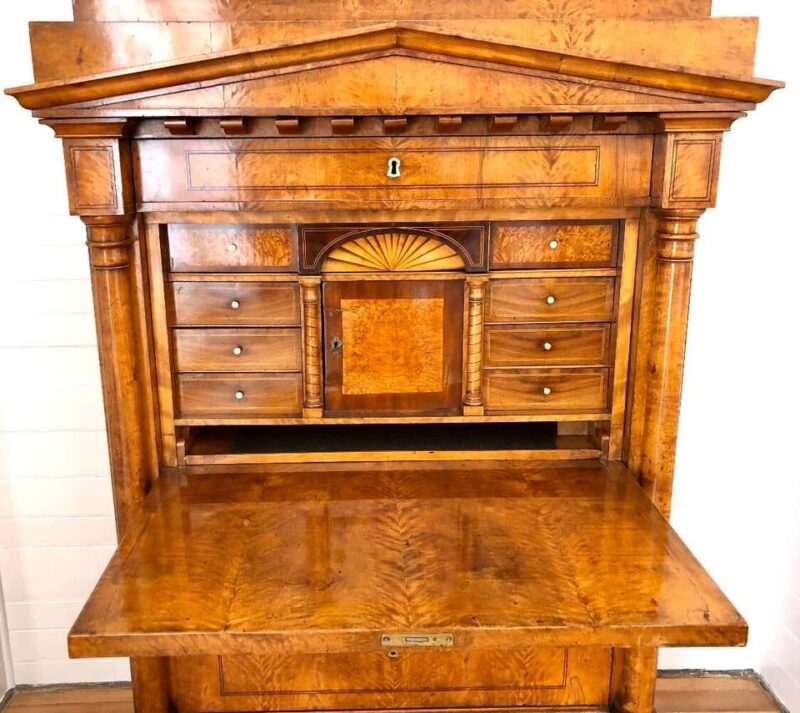 German Birchroot Biedermeier Abbatant With Architectural Pediment - Image 4