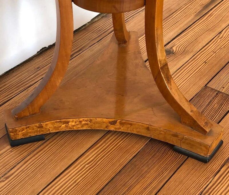 Viennese Biedermeier Étagère / Round Collection Display Table - Image 5